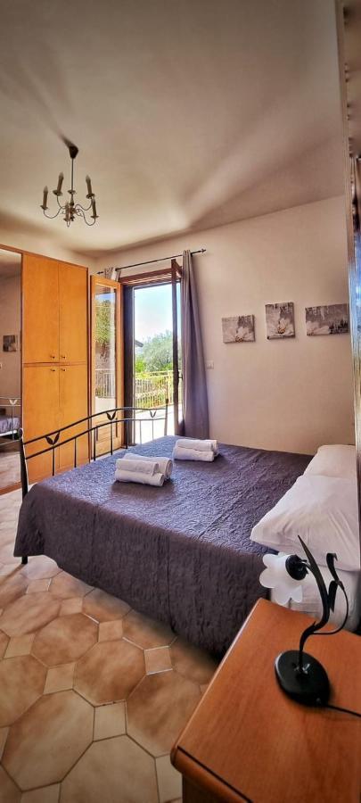 Casa Vacanze "Sautufao" Santa Venerina Exterior foto